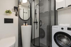 Family Apartment near PGE Narodowy by Noclegi Renters