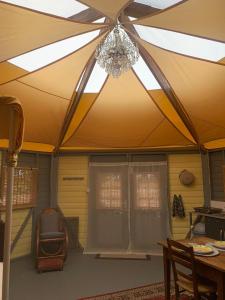 Tentes de luxe The Yurt at Les Forges : photos des chambres