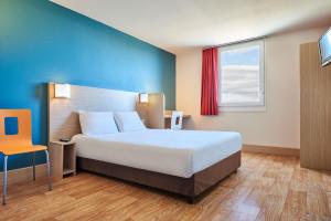Hotels Kyriad Direct Mont De Marsan - St Avit : photos des chambres