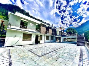 River Garden Hotel and Resort