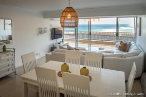 Camarque 11 with inverter - 4-star hotels in Umdloti