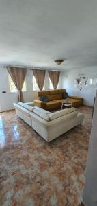 Villa Don Giovanni Fuengirola, Piscina Privada y vistas al mar y a la Montaña