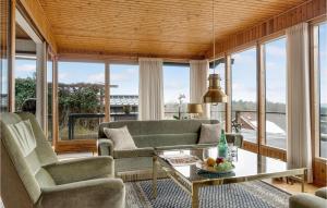 Awesome Home In Fårevejle With Wifi