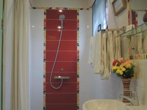 Hotel Deli River and Restaurant Omlandia