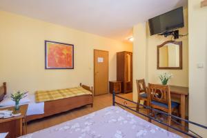 Djudja i Mate - Rooms and local restaurant