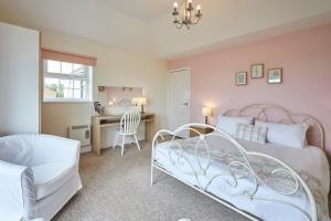 Host & Stay - The Paddock