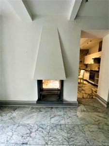 - Villa Novecentesca in VERSILIA - The Luxury of marble