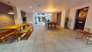 Ensuite Bedrooms With Shared Kitchen and 5 Bedroom Apartments at iQ Steel in Sheffield