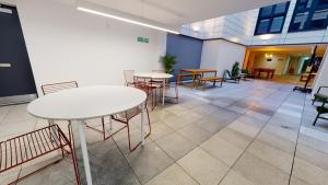 Ensuite Bedrooms With Shared Kitchen and 5 Bedroom Apartments at iQ Steel in Sheffield