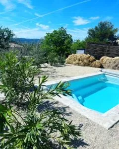 Les jardins de la Gravière à 5 mn de Lourmarin avec piscine privée - Puyvert