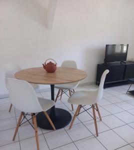Appartements T2 face gare - wifi - : photos des chambres