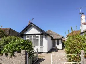 3 Rhyd Drive - Penrhyn Bay
