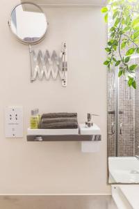 Modern Private Studio Room