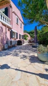 Appartements Dolce Apartment 3 Bedrooms for 5 people 10 minutes from Cannes : photos des chambres