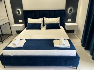 Standard Triple Room with Sea View room in Stonevilla Buta