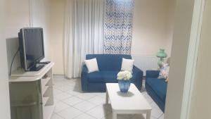 Evelyn Home