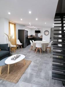 Appartements La maison conviviale a Saint-chinian : photos des chambres