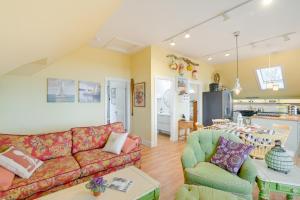 Waterfront Deer Isle Apartment with Fire Pit