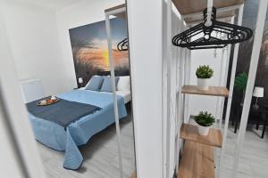 IzzHome Cozy Room