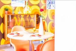 LE SEVENTIES 3 Terrasse-Netflix-Wifi-Parking-Mer-TOP PROS SERVICESConciergerie