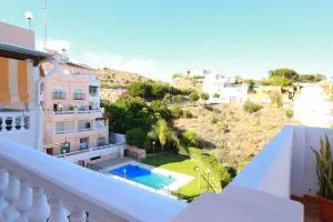 ÁTICO RESIDENCIAL MARIANA parking privado y piscina - Totalán