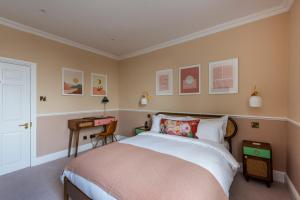 The George Hotel