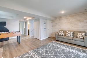 Hot Tub and Games! Lakefront Traverse City Retreat