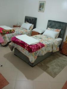 Appartement 2 chbres Piscine Renove Veranda Gde Terasse Vue panoramique Au bord de mer Sur corniche de Tanger A proximité de la plage