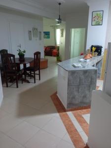 Appartement 2 chbres Piscine Renove Veranda Gde Terasse Vue panoramique Au bord de mer Sur corniche de Tanger A proximité de la plage