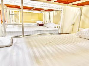 Baan at Khaosan Hostel