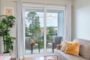 Vista do Vale! 400 metros da Rua Coberta - Acomoda até 4 hóspedes