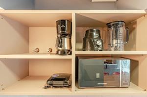 Duplex Incrível, 2 Quartos, varanda, 2 vagas Batel by UROOMS