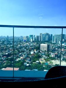 New & Modern Cozy 1BR w Balcony@BGC, WiFi 300MBPS