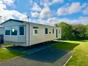 Cornish Caravan on The Lizard Peninsula, Cornwall. - Mullion