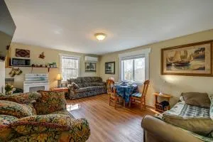 Whittier Vacation Rental Cabin Pets Welcome! - 惠提尔