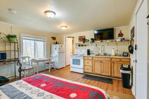 Whittier Vacation Rental Cabin in Tranquil Setting - Ubytování bez kategorie ve městě Whittier