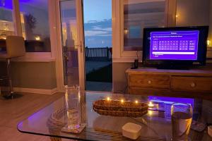 BRiSYL BEACH HOUSE, with amazing changing views!