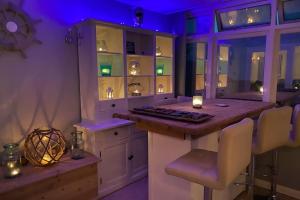 BRiSYL BEACH HOUSE, with amazing changing views!