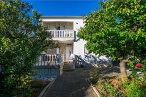 Apartments by the sea Seline, Paklenica - 21208 