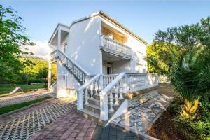 Apartments by the sea Seline, Paklenica - 21208 