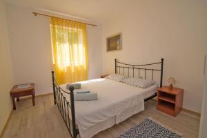 Apartments with a parking space Losinj, Losinj - 21194