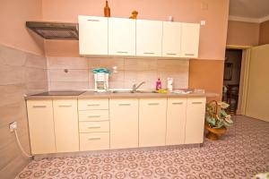 Apartments with a parking space Losinj, Losinj - 21194