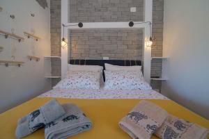 Apartments with parking space Veli Losinj, Losinj - 21260