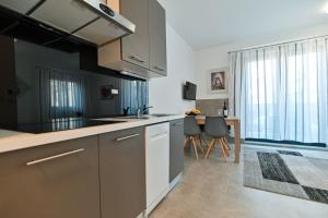 Apartments by the sea Trogir - 21215