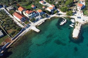 Apartment Kukljica 8277b