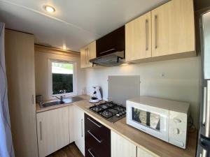Maisons de vacances Mobil-Home Fouras, 3 pieces, 4 personnes - FR-1-709-61 : photos des chambres