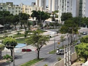Quarto em Apto ao lado Shopping