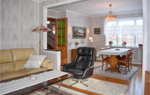 Lovely Home In Tving With Wifi