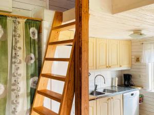 Holiday home BREDARED