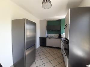 Charmant T3 rénové avec jardin et garage, centre-ville de La Roche-Posay - FR-1-541-99